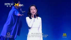 二次元美女脱露出自己爽